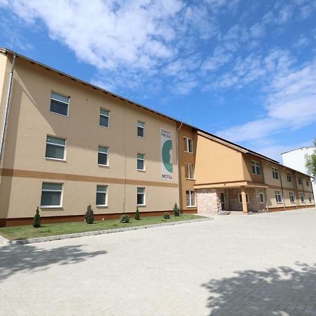 Smart Rooms Székesfehérvár Exteriör bild