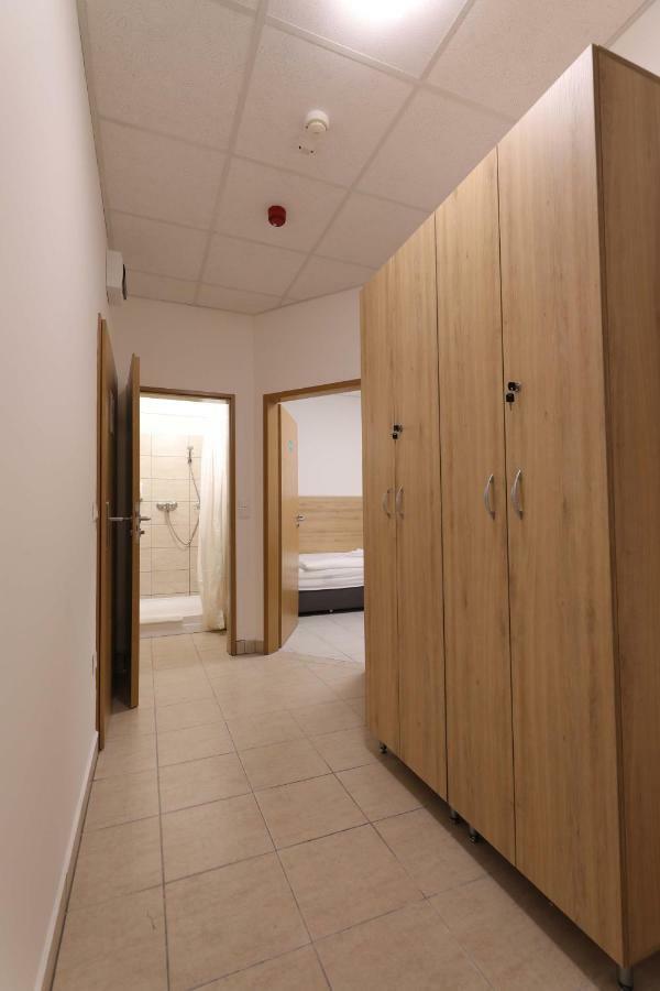 Smart Rooms Székesfehérvár Exteriör bild